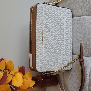 Michael Kors Jetset LG Ew crossbody bag in vanilla